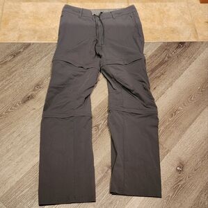 REI Co-op Zip Off Cargo Pant/Capri/Shorts. Women's Size 8. Grey with drawstring.